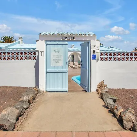 Neptuno - Adults Only *